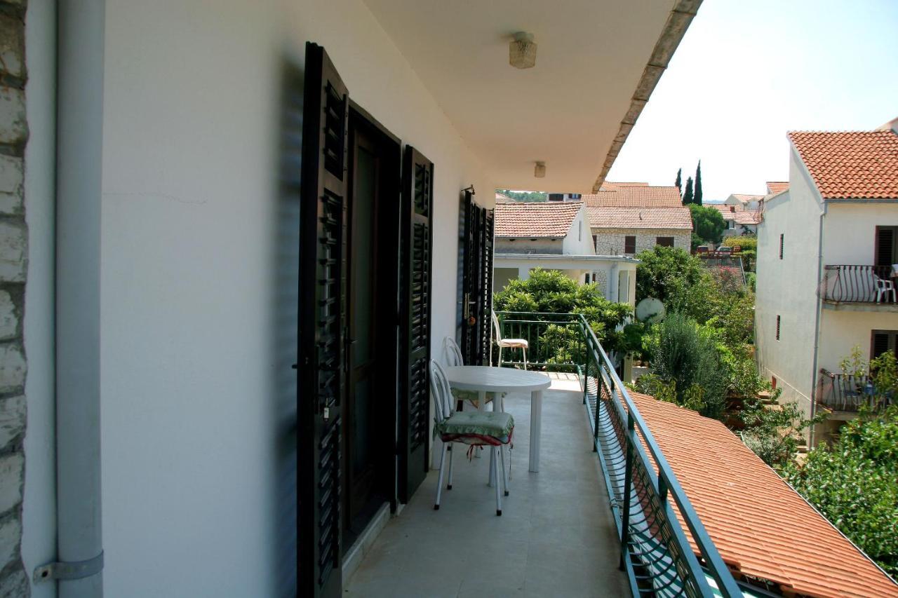 Apartments Valerija Supetar Exterior foto