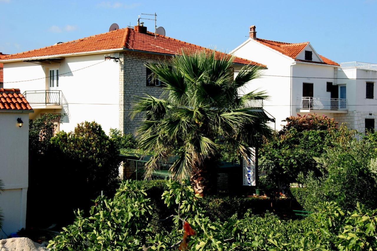 Apartments Valerija Supetar Exterior foto